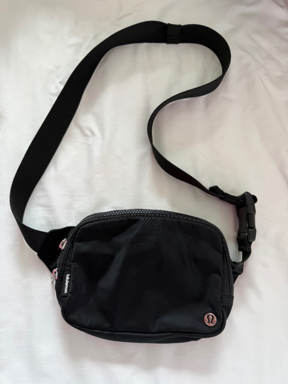 Lululemon Everywhere Belt Bag Black
